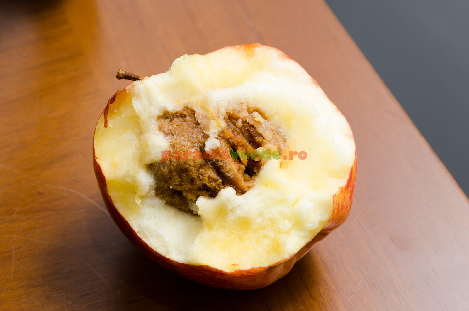 Lucrări și tratamente la prun când fructul are 1 - 1,5 cm diametru ...